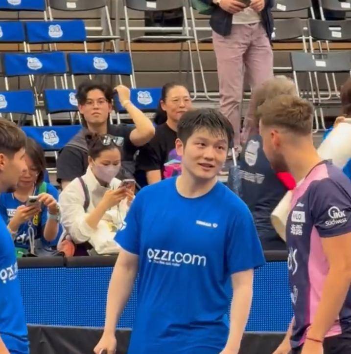 比赛失利仍吸粉！樊振东首秀德甲小城，小城因他掀起商业与文化热潮